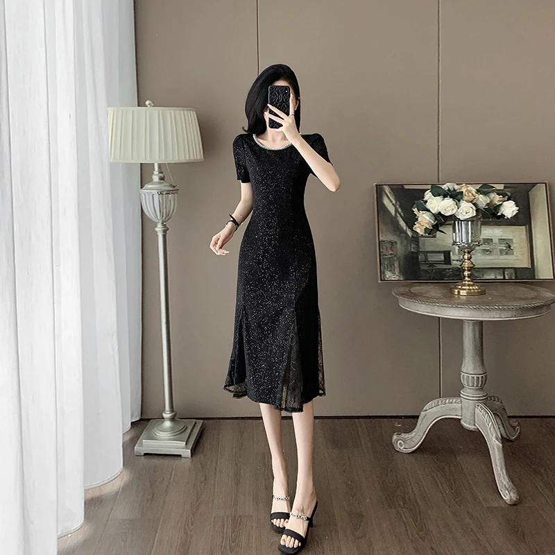 蕾丝亮片连衣裙赫本风小黑裙2025夏季新款收腰显瘦气质裙子女