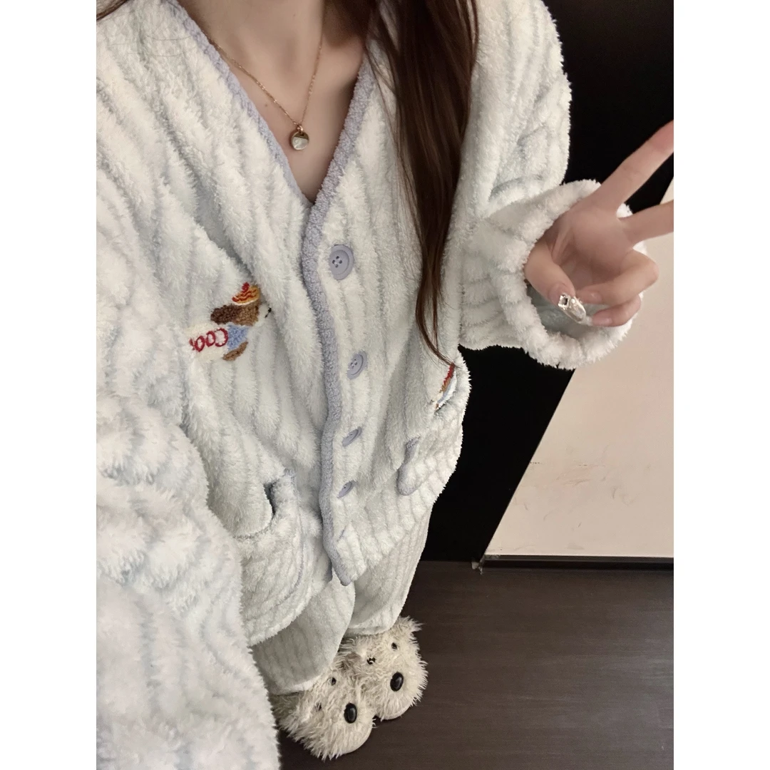 甜美撞色条纹小狗珊瑚绒睡衣女秋冬新款加厚保暖家居服套装可外穿