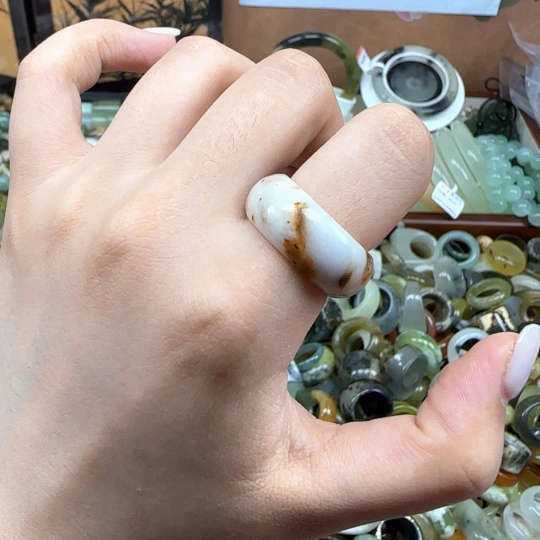 蛇纹石玉未镶嵌戒指内径18.5 港18