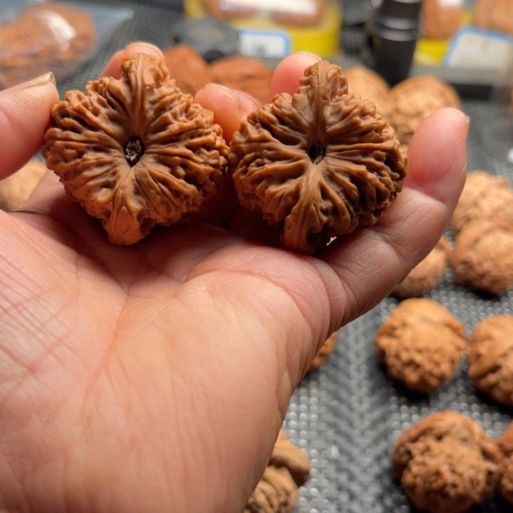 文玩核桃把件巍**仑全品涿鹿南疆石43