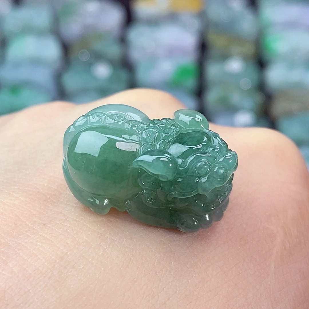 颈饰未镶嵌翡翠天然