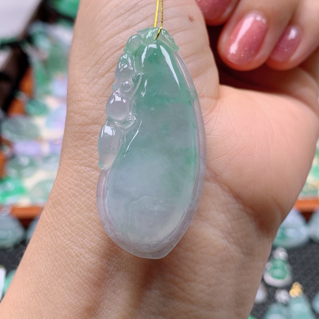 缅甸天然A货翡翠，冰飘花福瓜 编162/825尺寸49-22-6.3