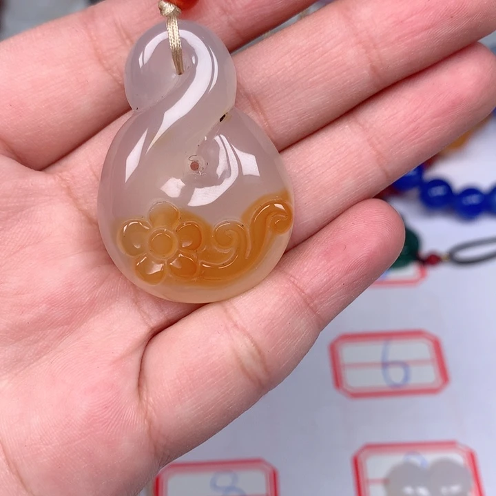 玛瑙/玉髓颈饰未镶嵌吉***郎