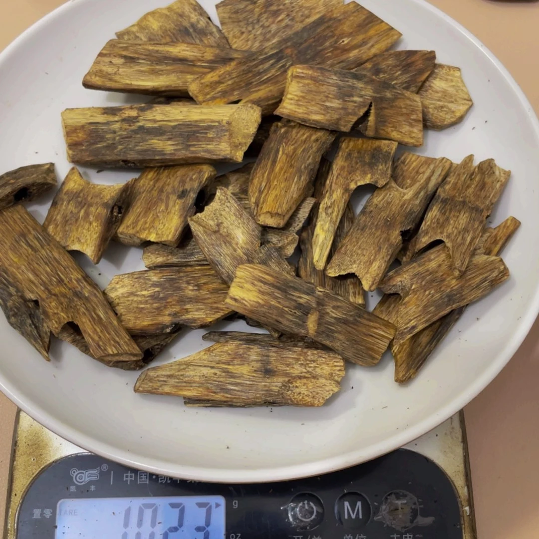 沉香木摆件海**号陆河块料102克