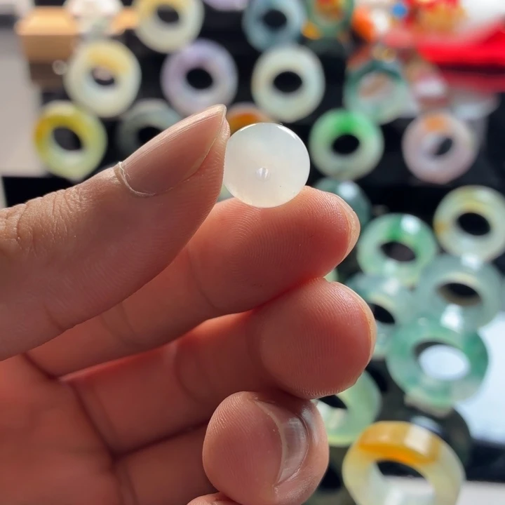定制翡翠未镶嵌戒心