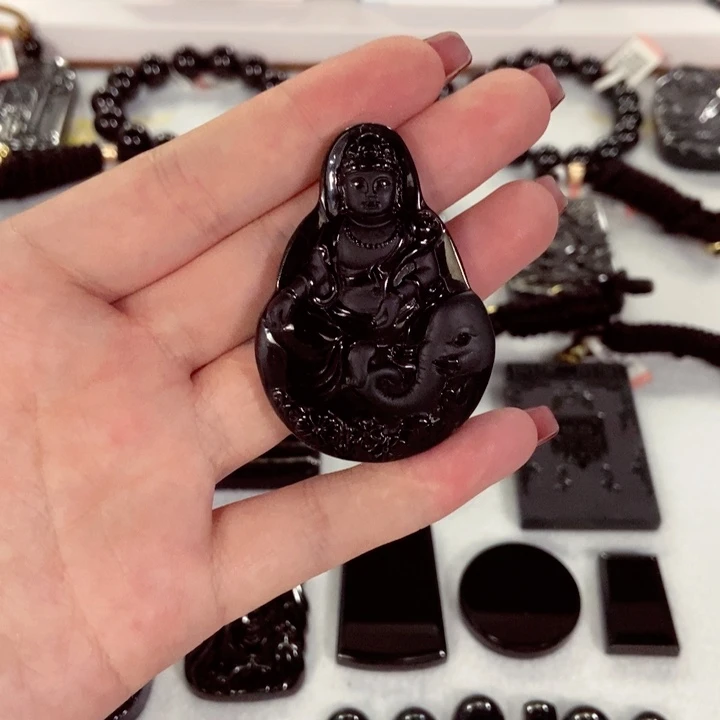 幸***活翡翠未镶嵌颈饰翡翠