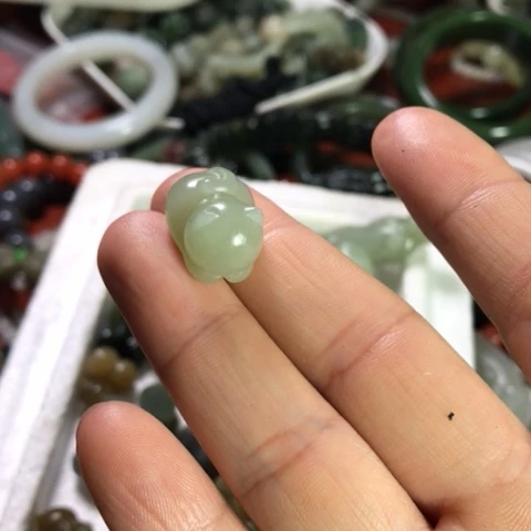 未镶嵌和田玉手机链涵*