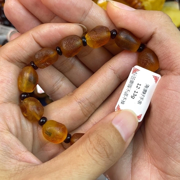 琥珀未镶嵌珠宝奇石