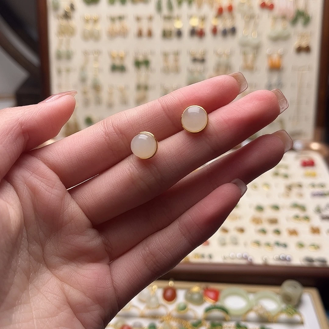 和田玉未镶嵌耳饰