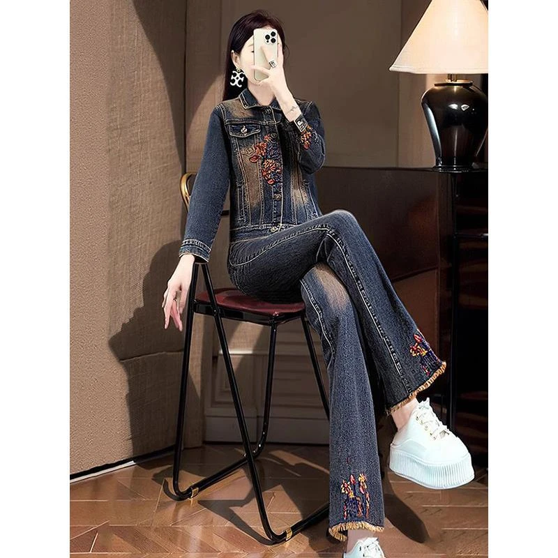 时尚牛仔套装女2025春秋季新款复古短外套修身喇叭裤休闲两件套装