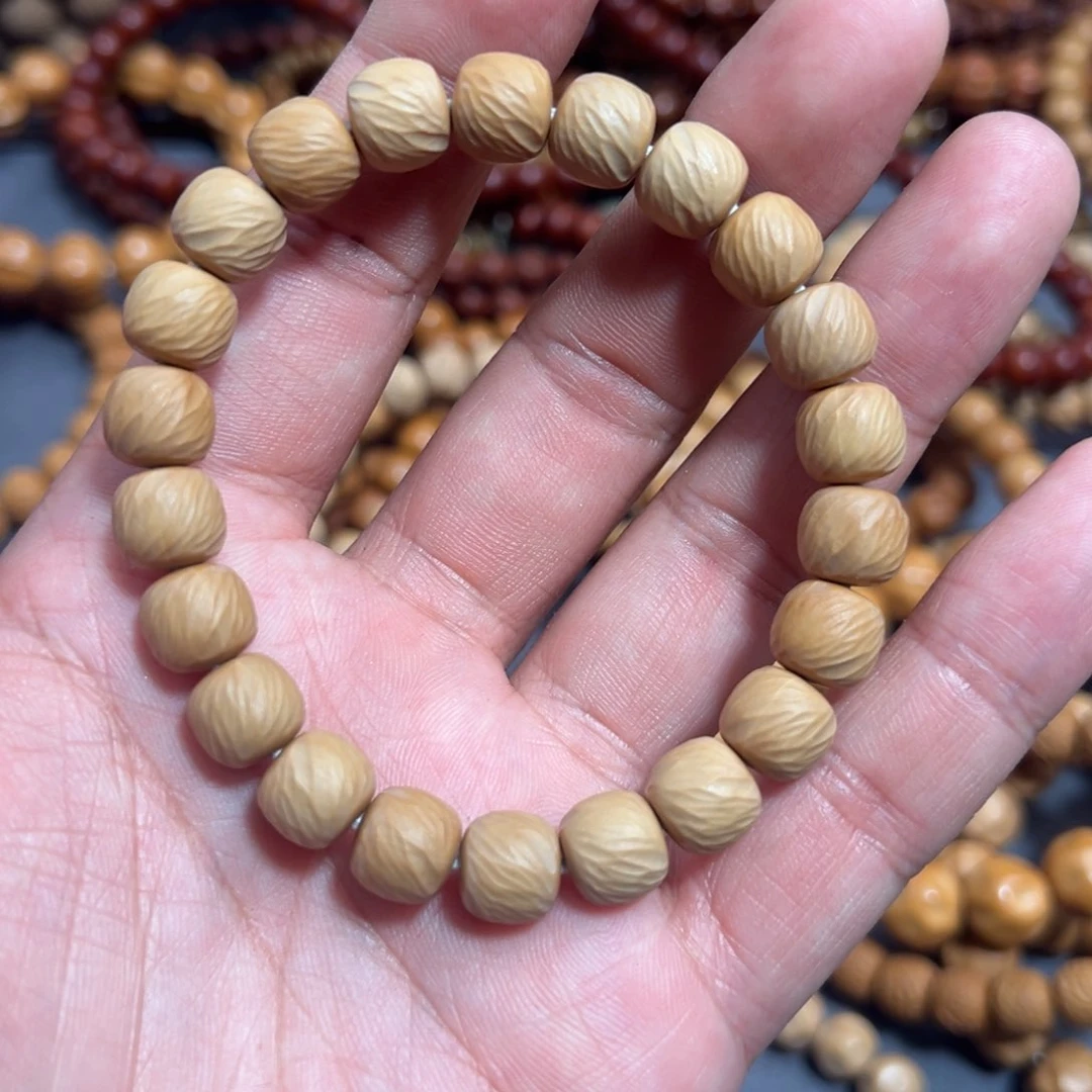 猴头核桃吊坠云锦