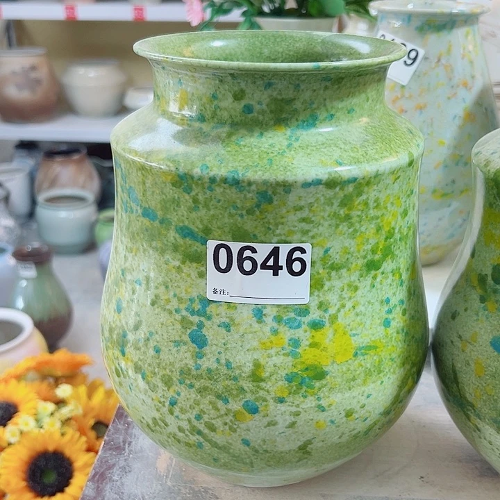 摆件陶瓷花瓶摆件口11 高25，0646