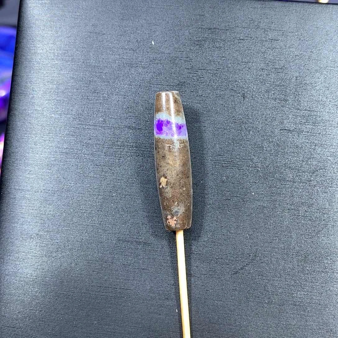 苏纪石（舒俱来）未镶嵌南非舒俱来泥地皇家紫天珠
