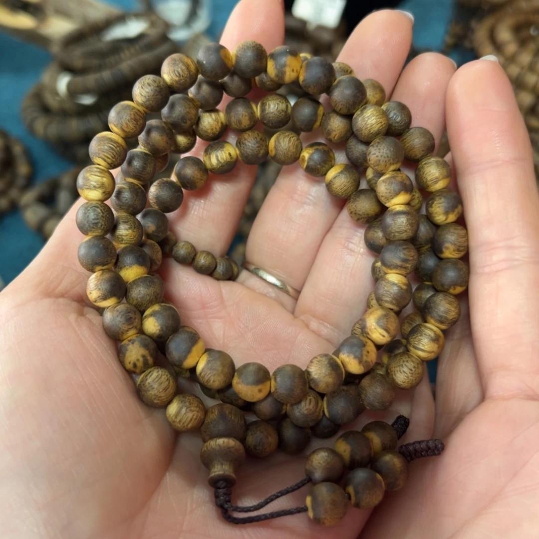 沉香手串嘉*莺歌绿卡7-19克多样性发货一条