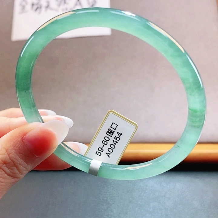 翡翠未镶嵌手镯翡翠手镯18