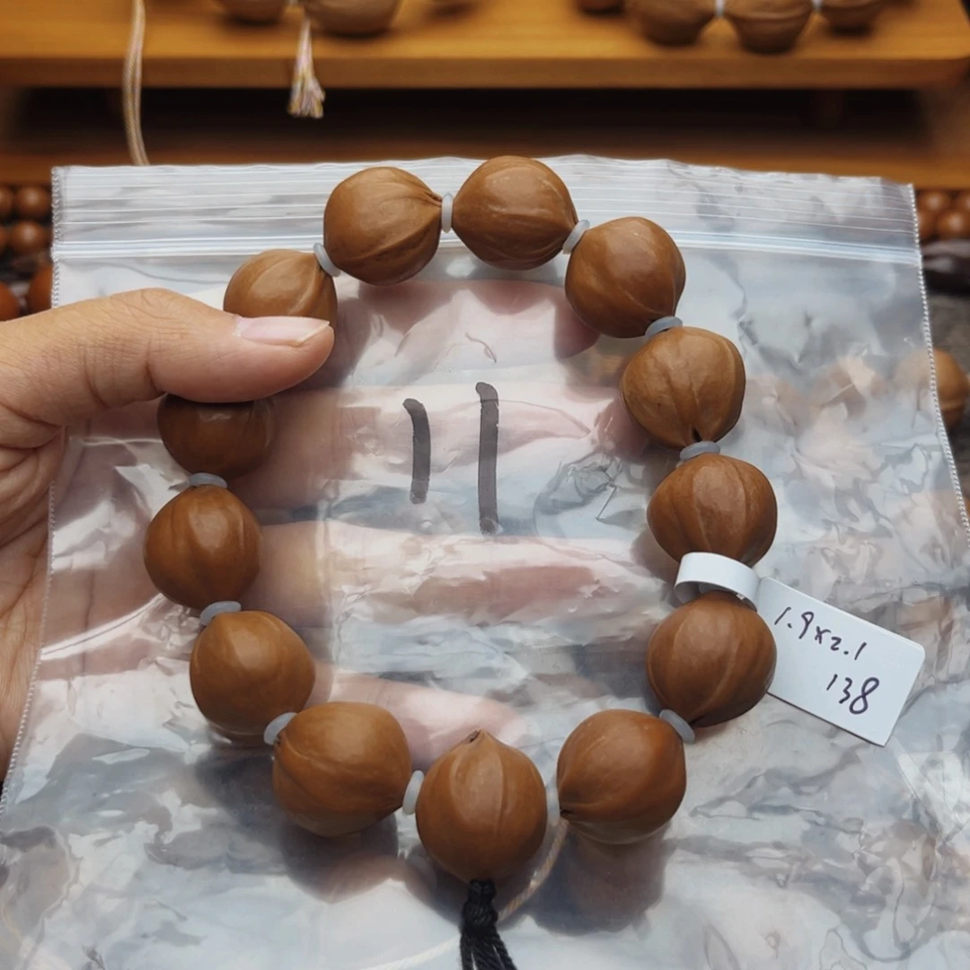 手串/手链橄榄核厉*11号，1.9×2.1三花梅林铁核