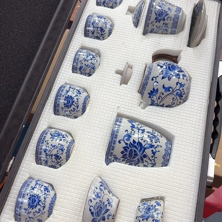 孤品茶具套装等。