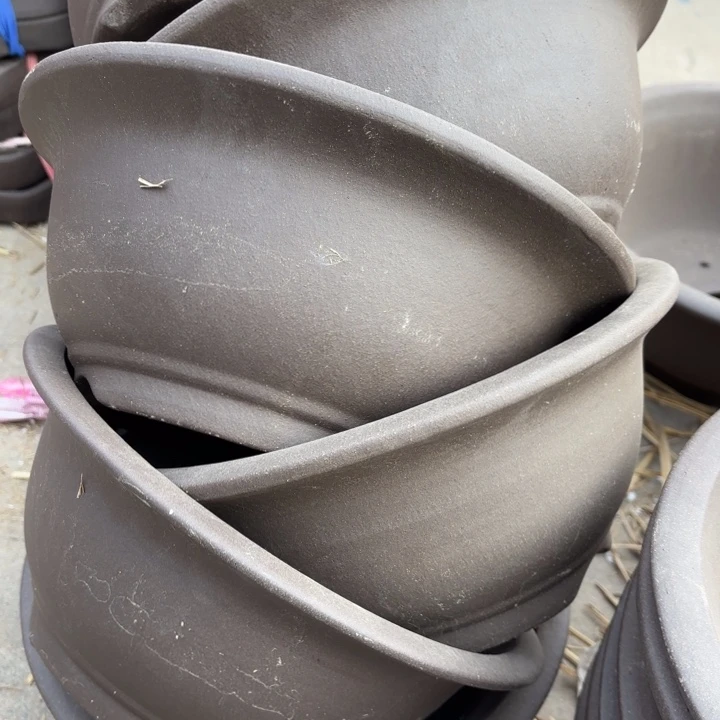 紫砂花盆100-6。