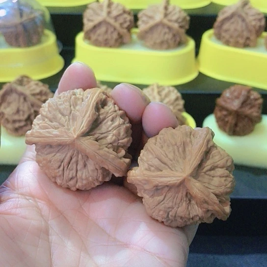 文玩核桃把件?****玉玺三棱