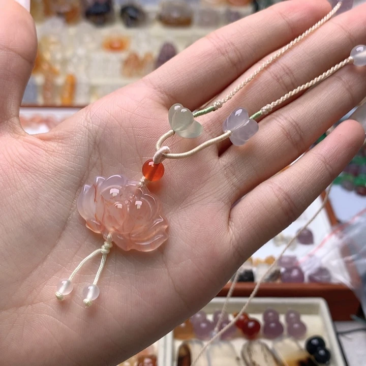 玛瑙/玉髓未镶嵌玛瑙龙纹莲花