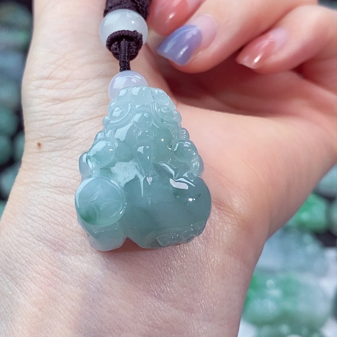 颈饰未镶嵌翡翠天然