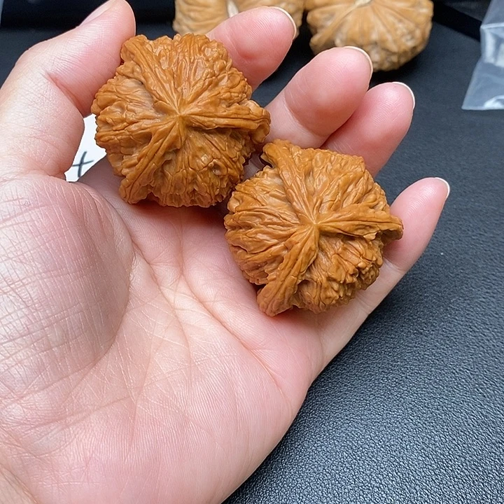 木***林把件文玩核桃白奔