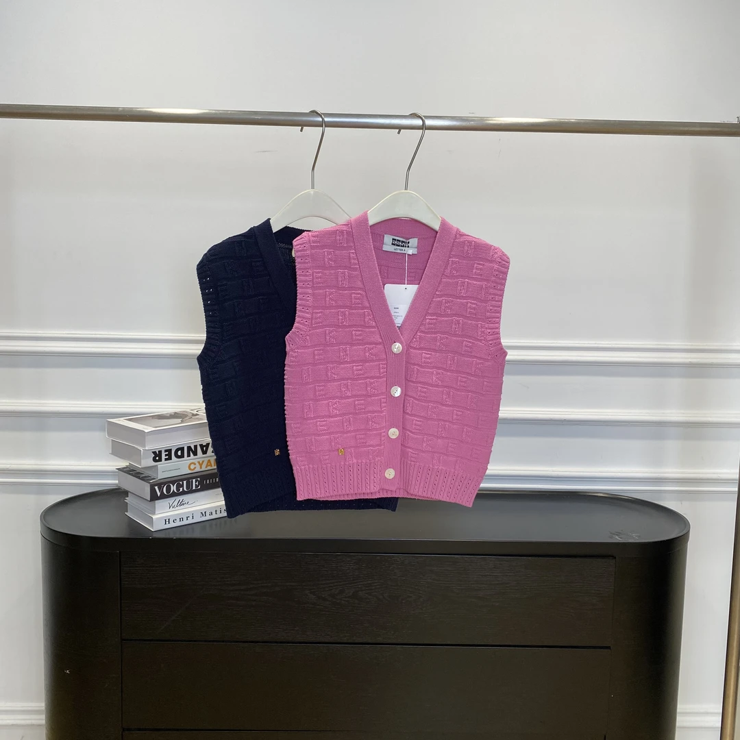 EENK logo提花针织马夹25年春款EEA-IPI50KV03-PK/NV——2590