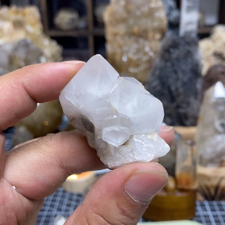 水晶水晶柱未镶嵌