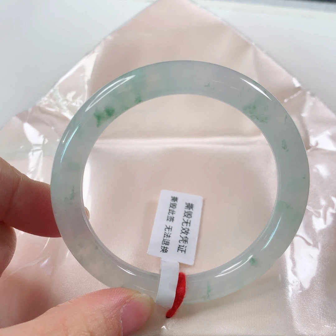 未镶嵌手镯（圆镯）翡翠冰透起荧光冰飘花256