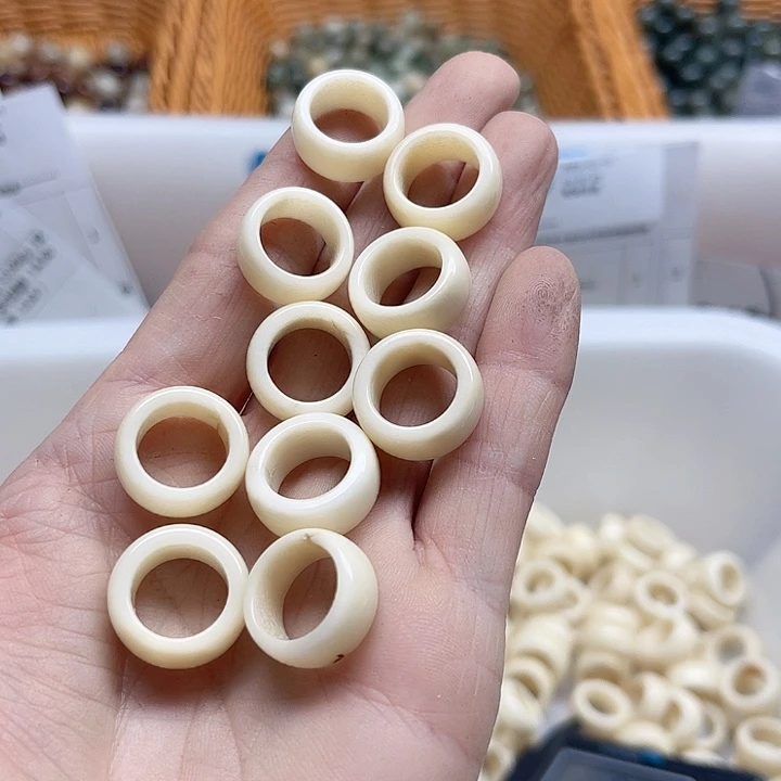 白玉菩提吊坠瑕疵12直切跑环5卡灯牌宠5颗
