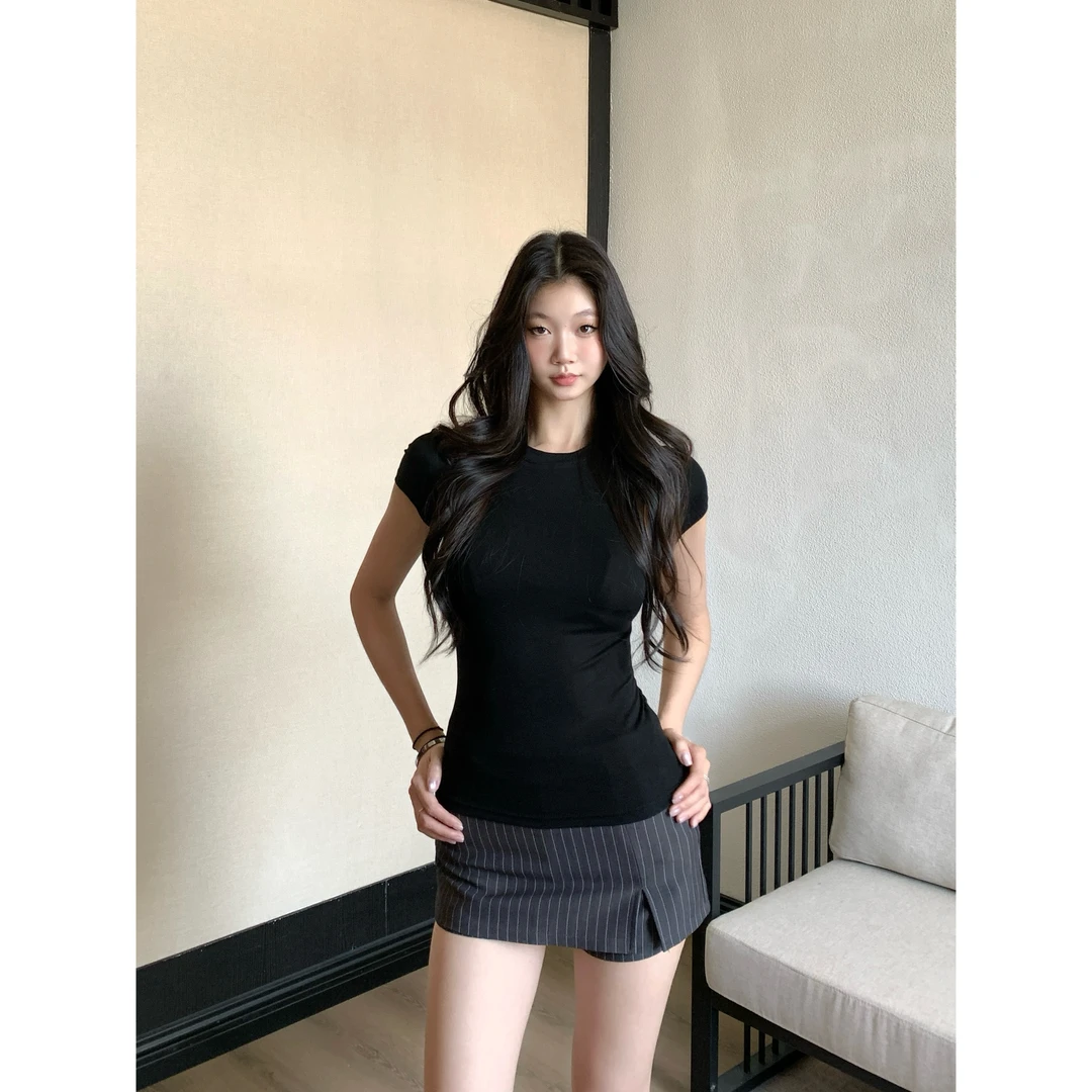 withmin凉皮 冰爽搭配 黑色圆领正肩短袖收腰修身T恤上衣2523482