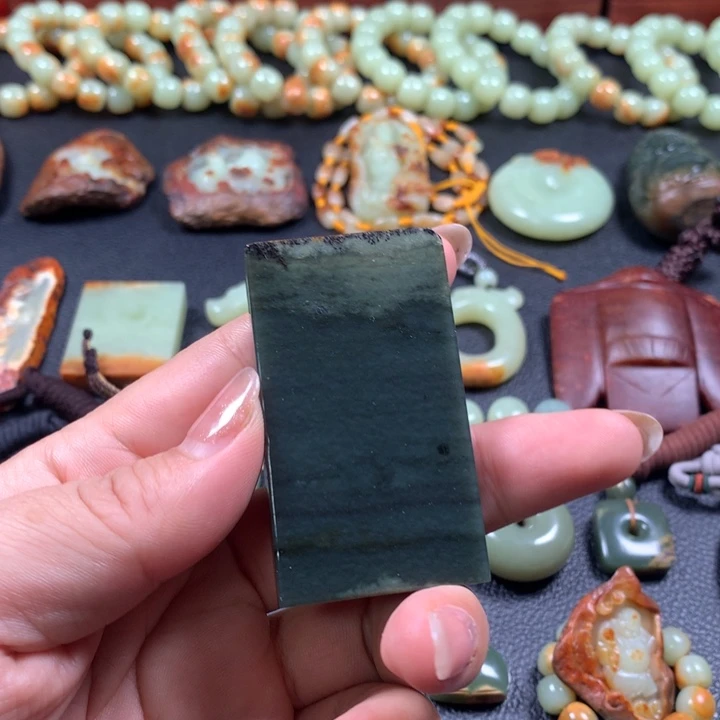 岫岩河磨玉（透闪石质玉）未镶嵌颈饰