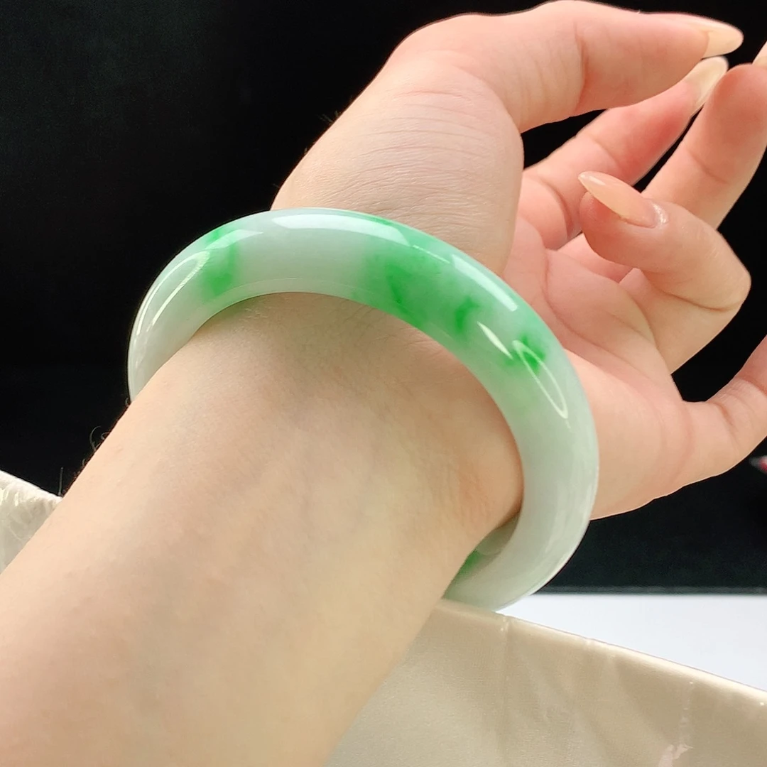 未镶嵌手镯翡翠846