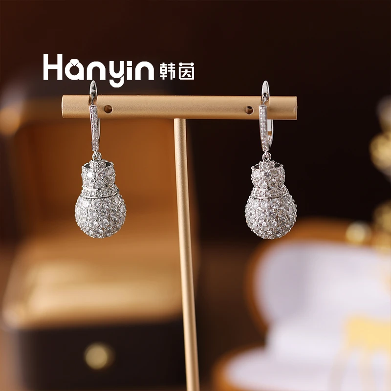 铜合金合成锆石耳饰 重工百搭爆闪满微镶葫芦U形耳扣