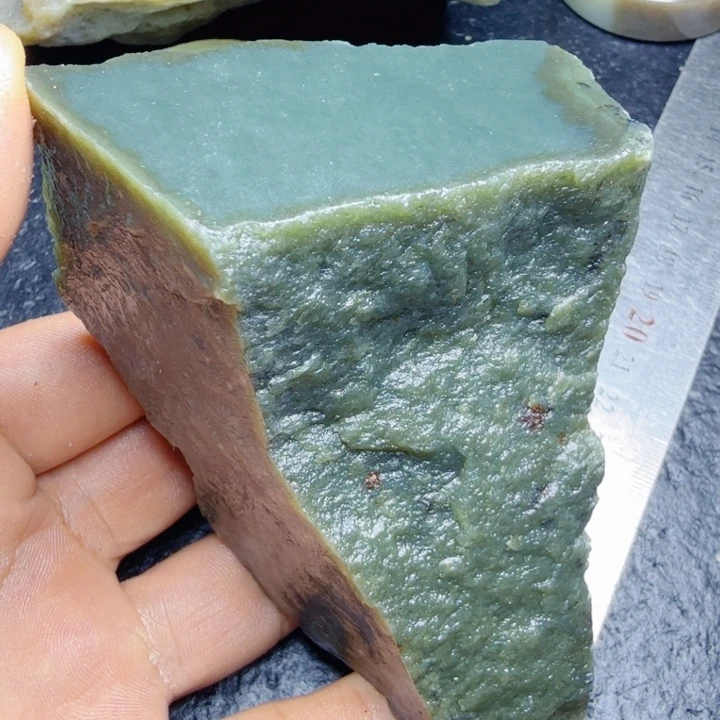 和田玉（糖玉）未镶嵌珠宝奇石