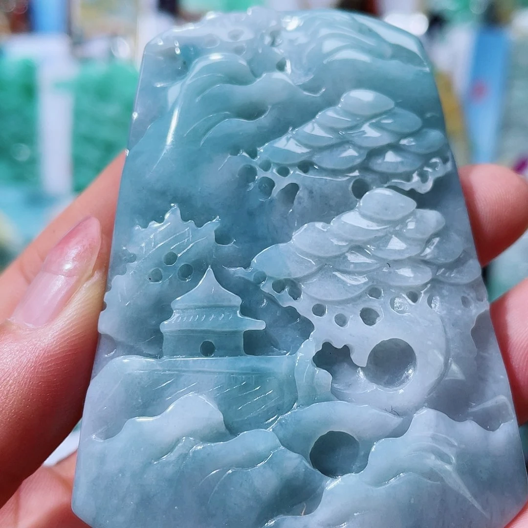 翡翠未镶嵌颈饰一