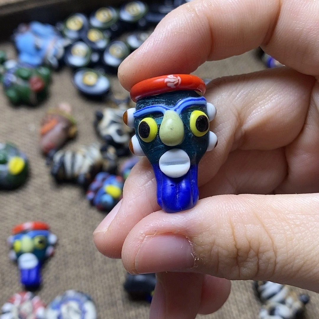 琉璃颈饰小外星人