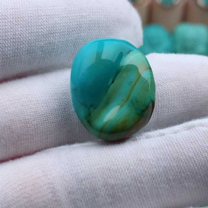 绿松石未镶嵌挂件