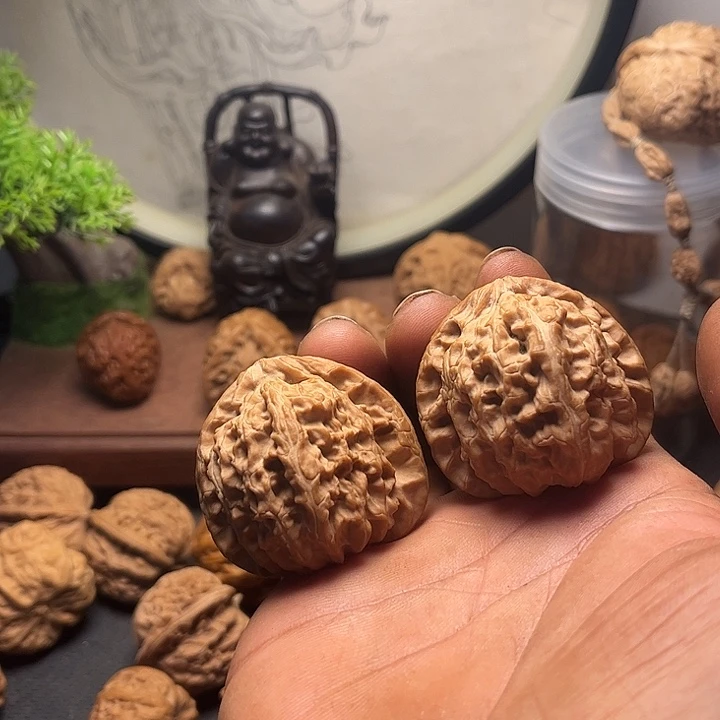 吊坠文玩核桃43三角白