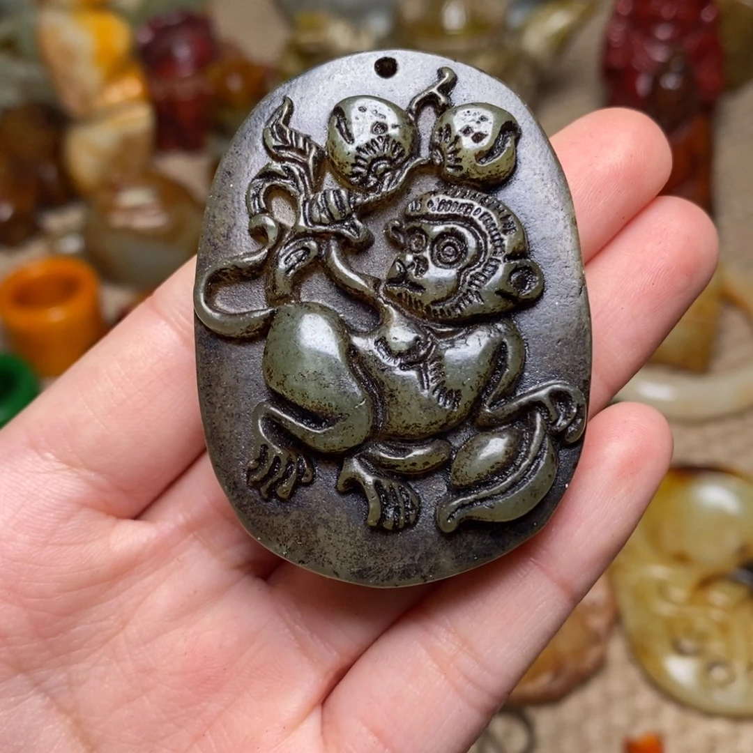 蛇纹石玉未镶嵌颈饰