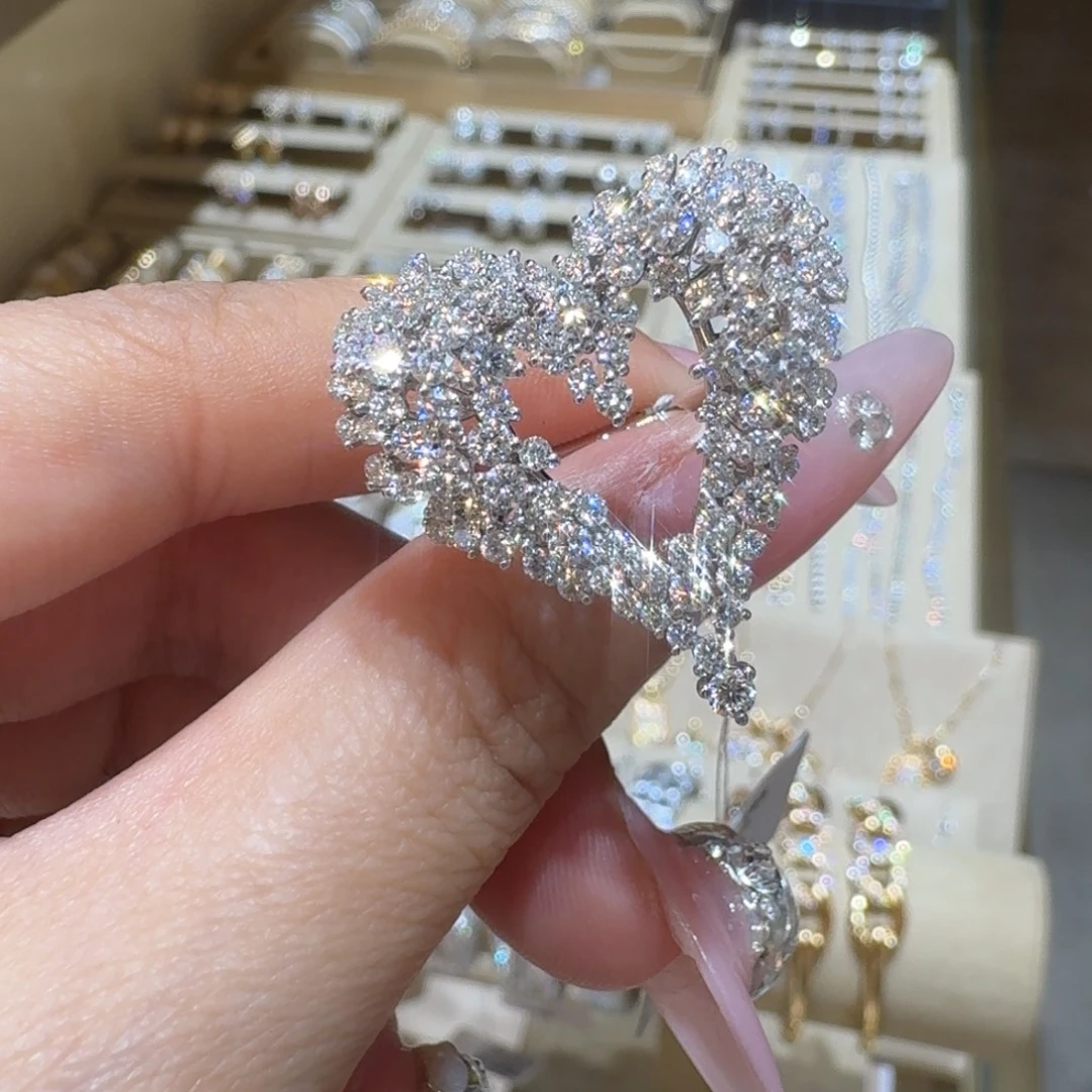 18K金镶嵌钻石戒指/指环