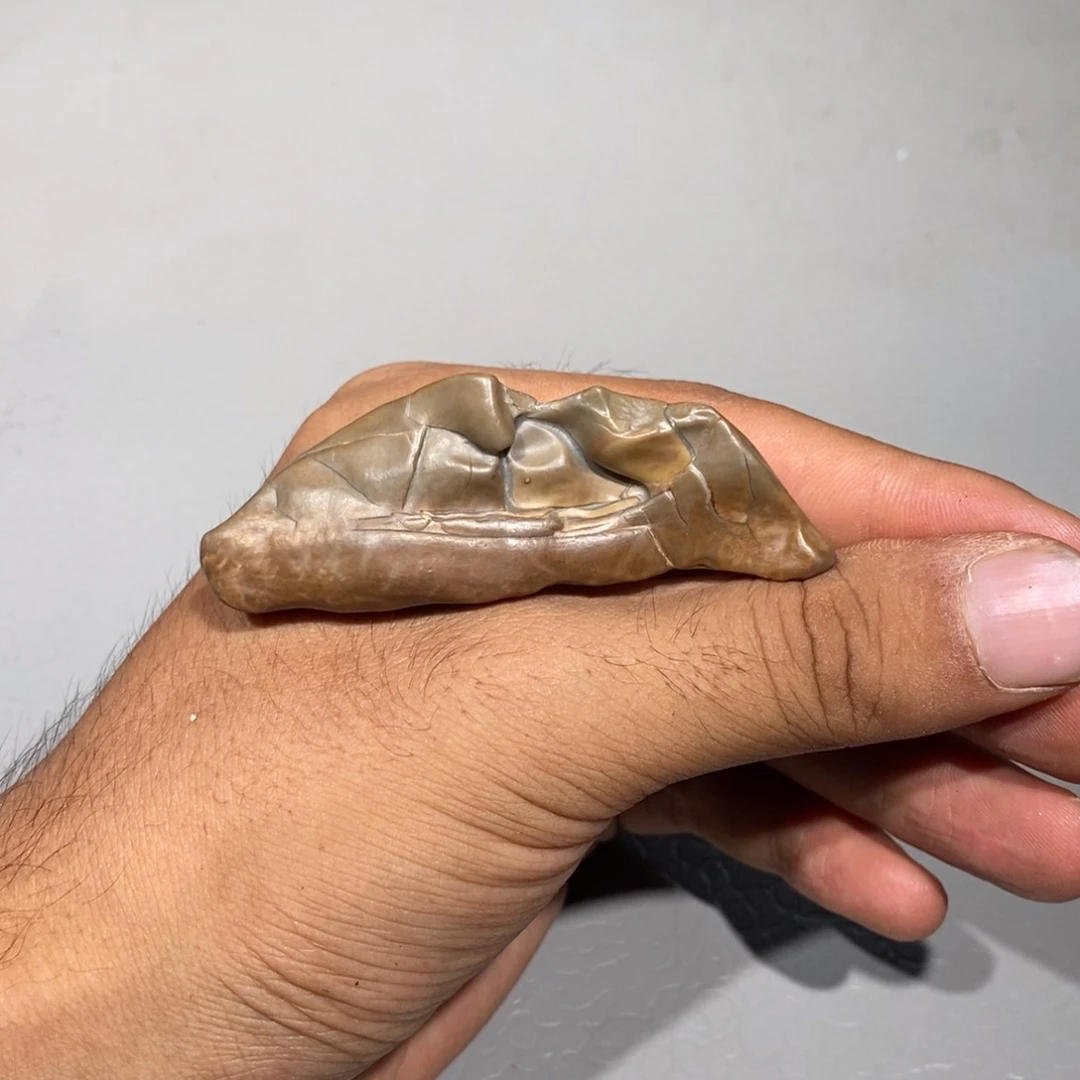 无***情玛瑙/玉髓车挂合金800