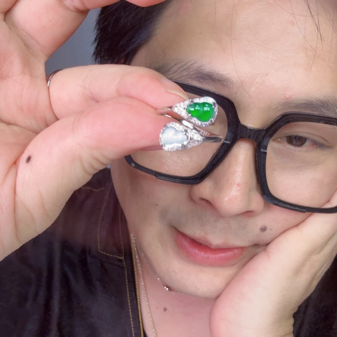 颈饰未镶嵌翡翠一件