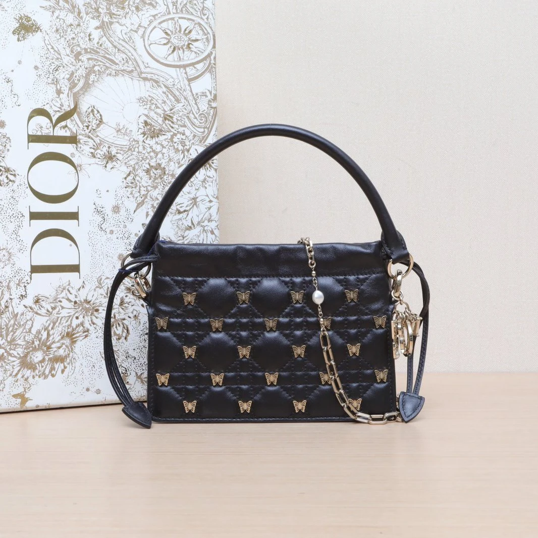 99新 DIOR/迪奥 小花姑姑968875抽绳包 黑色 皮革S 浅金扣