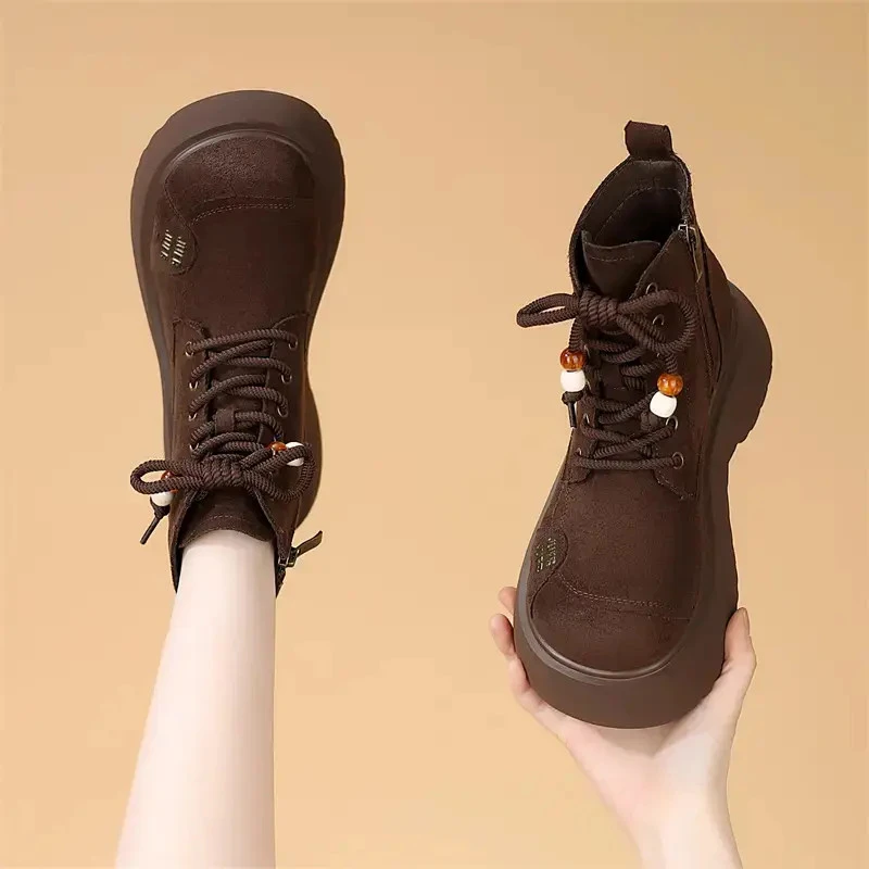 秋冬季防滑短靴女增高马丁靴复古圆头时尚甜美韩版勃肯巨好看单靴