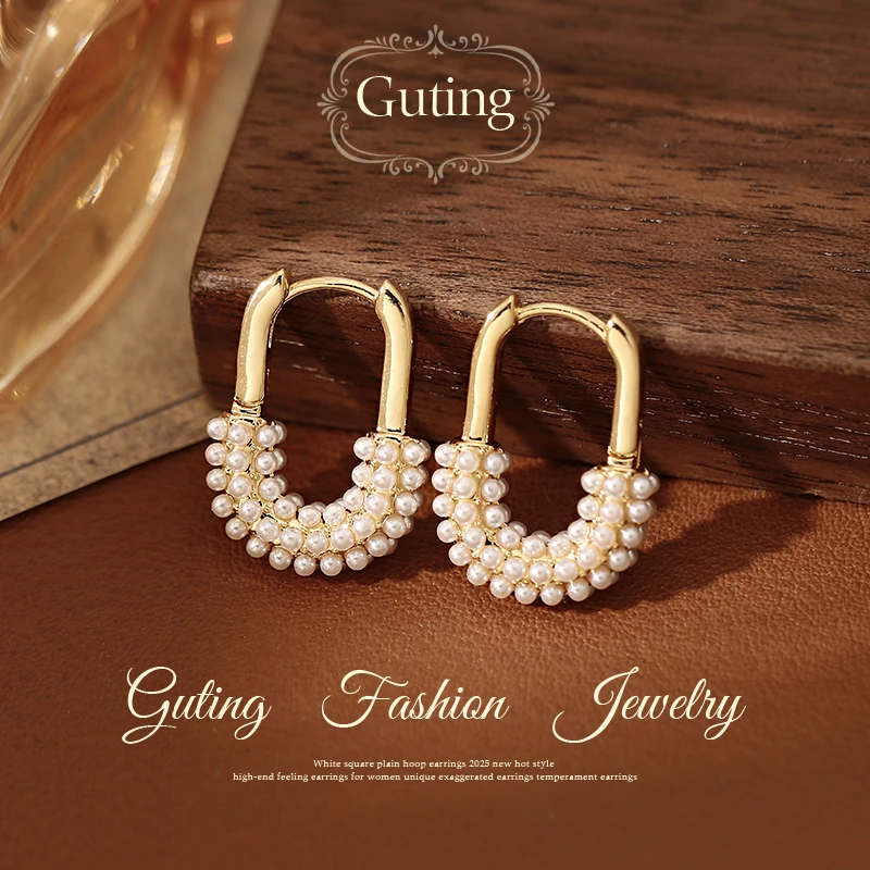 铜合金耳饰 22704金色U型锁耳扣女耳环高级感轻奢耳饰秋冬耳钉