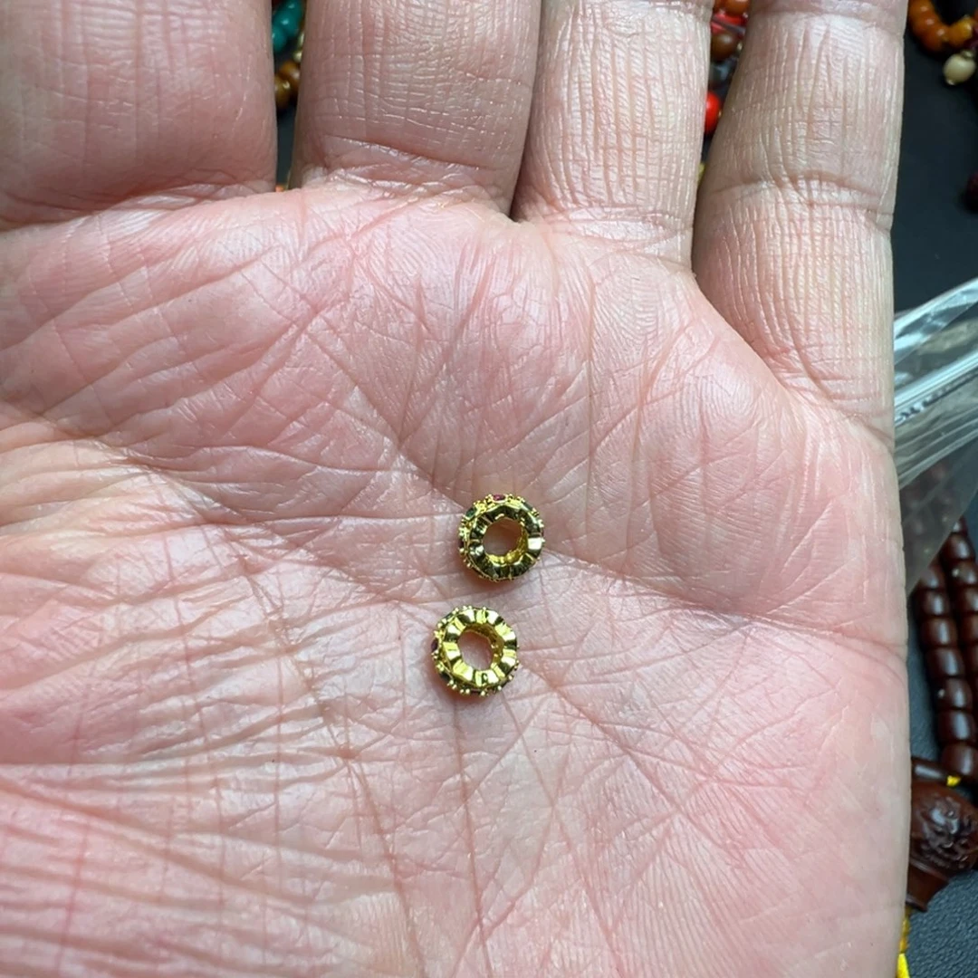 d***e泥塑………………………………