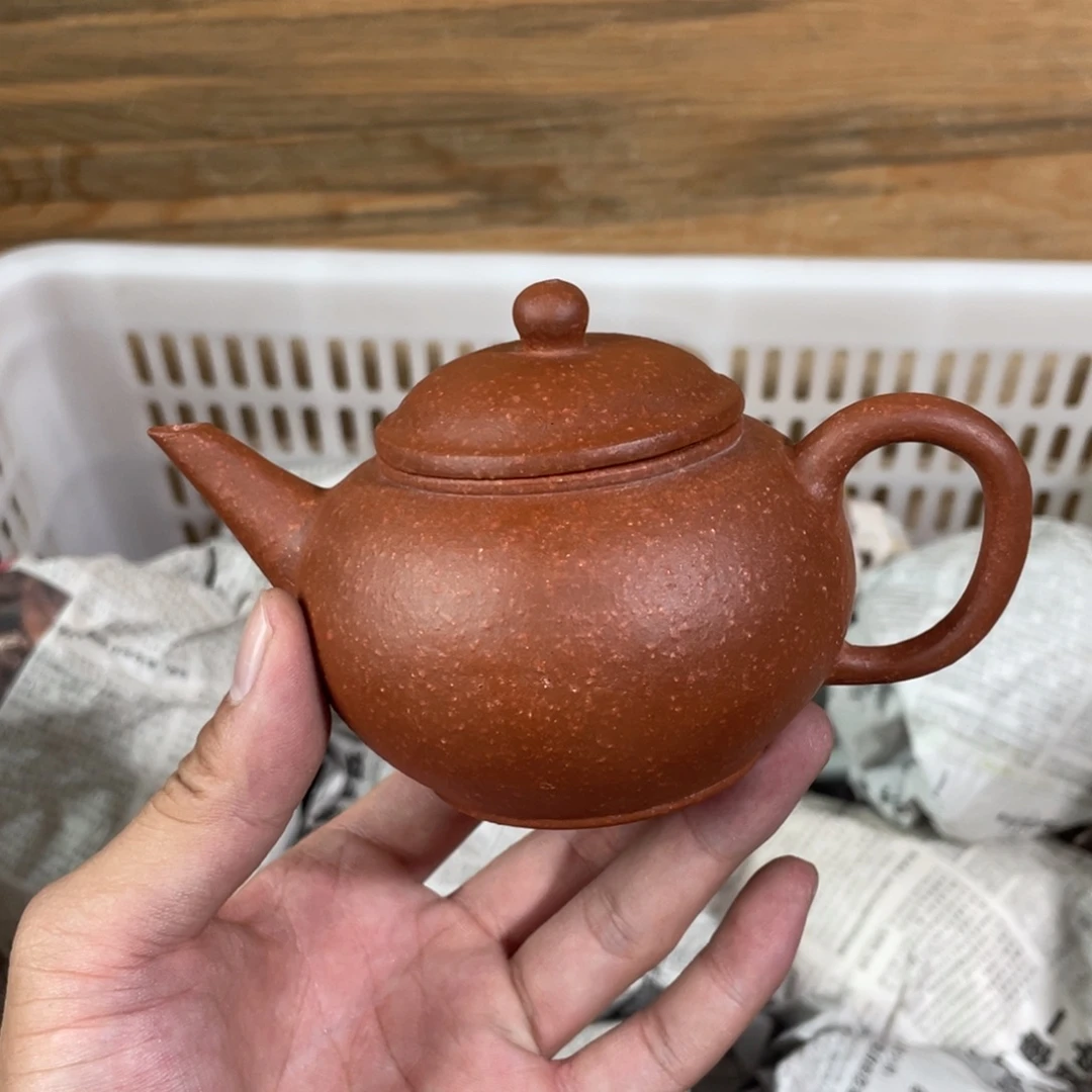 茶壶紫砂老厂紫砂壶一件。