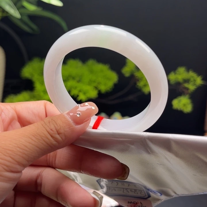 未镶嵌手镯翡翠52