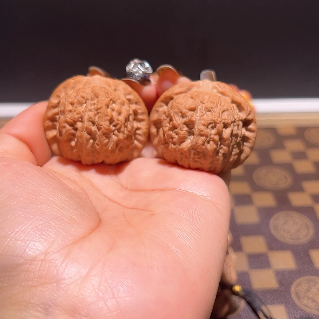 吊坠文玩核桃血麒麟